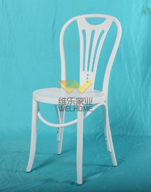 White wooden bentwood thonet chair for wedding/event